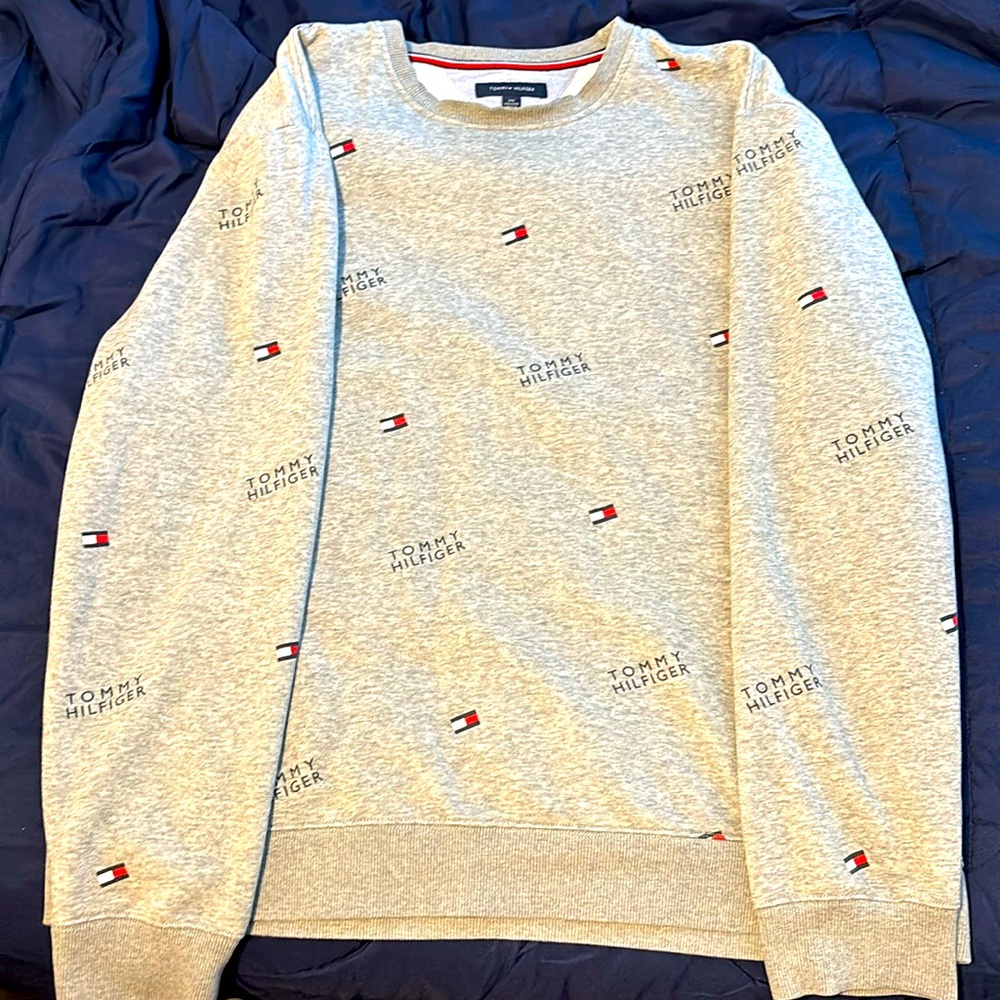 Men’s Classic Gray Tommy Hilfiger Sweatsuit